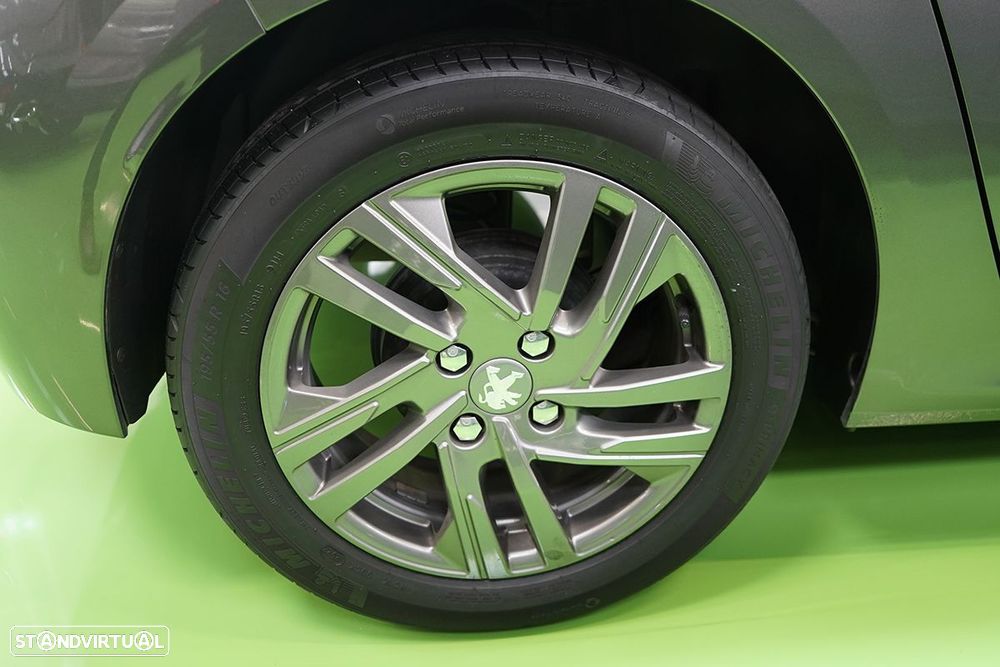 Peugeot 208 1.2 PureTech Active - 5