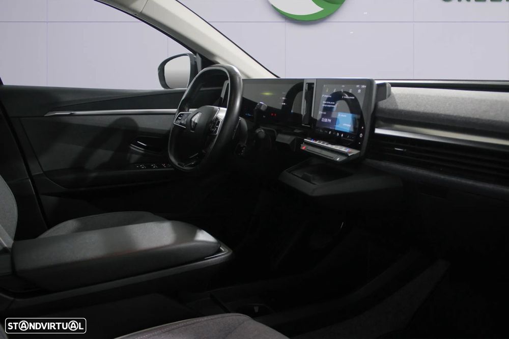 Renault Mégane E-Tech - 8