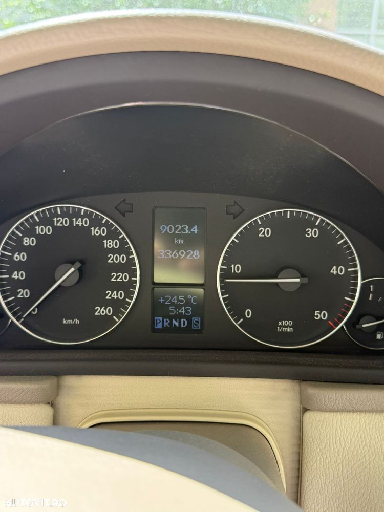 Mercedes-Benz C - 15