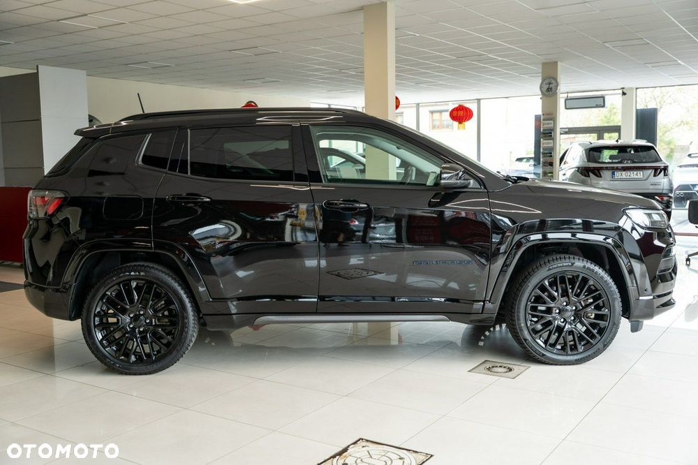 Jeep Compass - 4