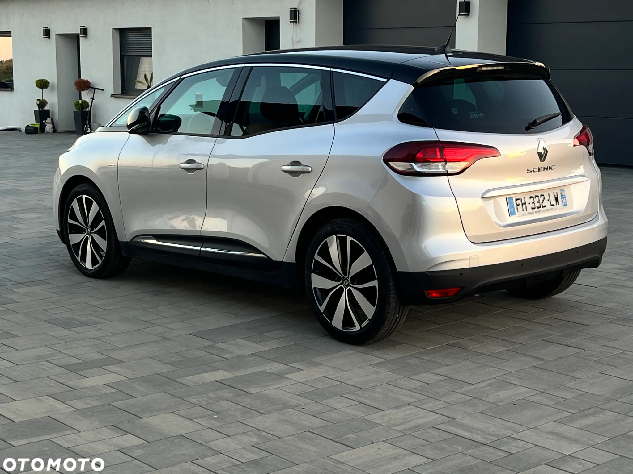 Renault Scenic TCe 115 GPF LIMITED - 6