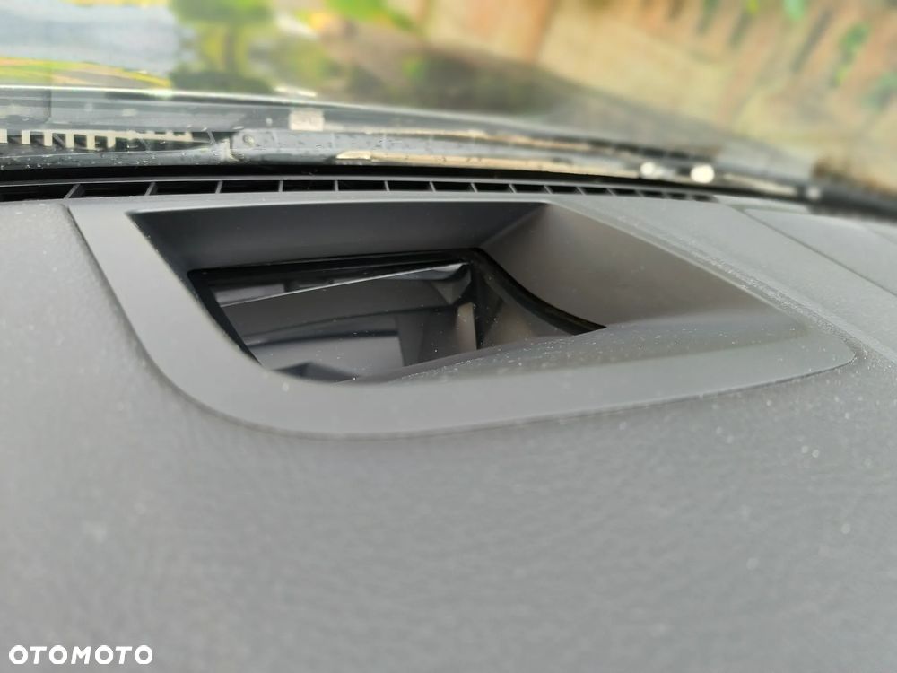 BMW Seria 3 - 22