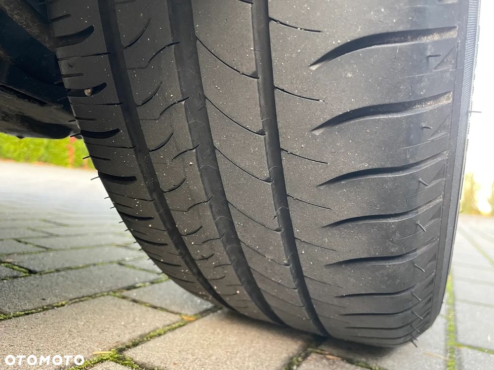 Peugeot 208 1.2 PureTech Allure S&S - 31