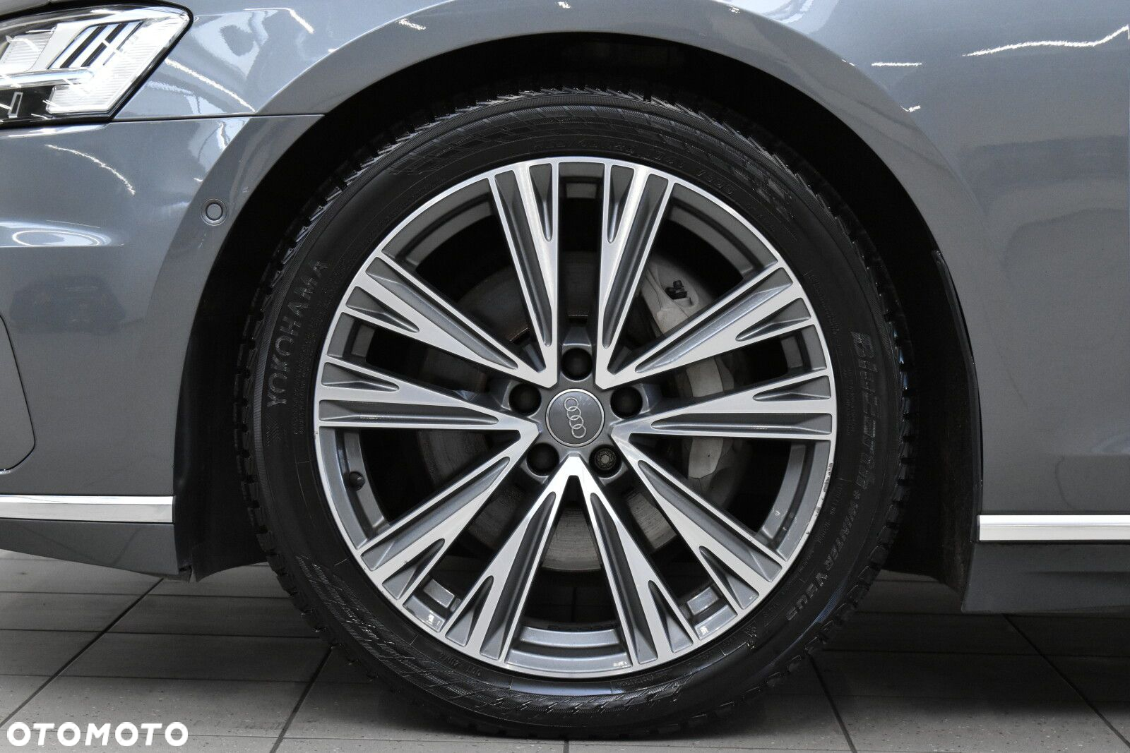 Audi A8 - 6