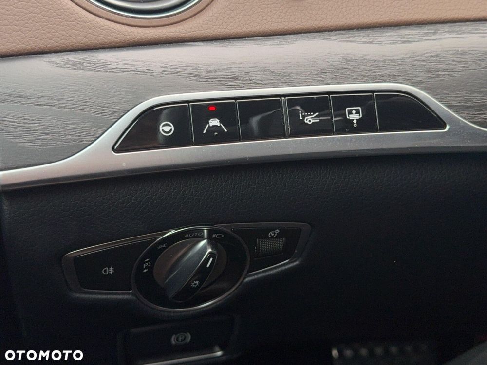 Mercedes-Benz Klasa S 400 d 4-Matic L 9G-TRONIC - 26