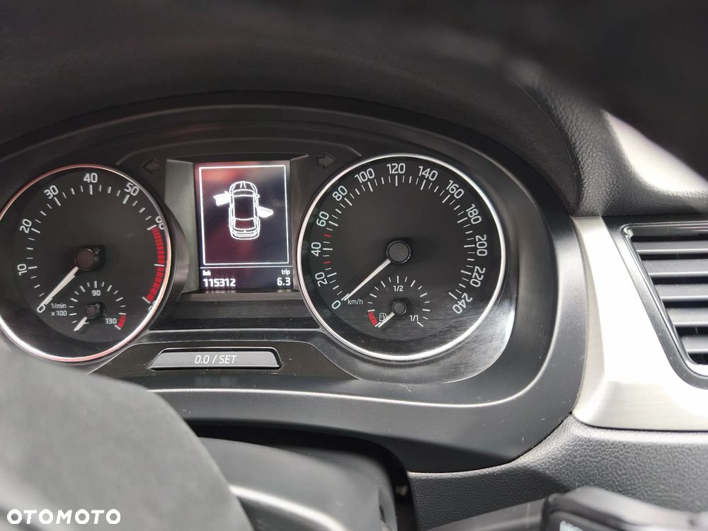 Skoda RAPID Spb 1.2 TSI Style - 7