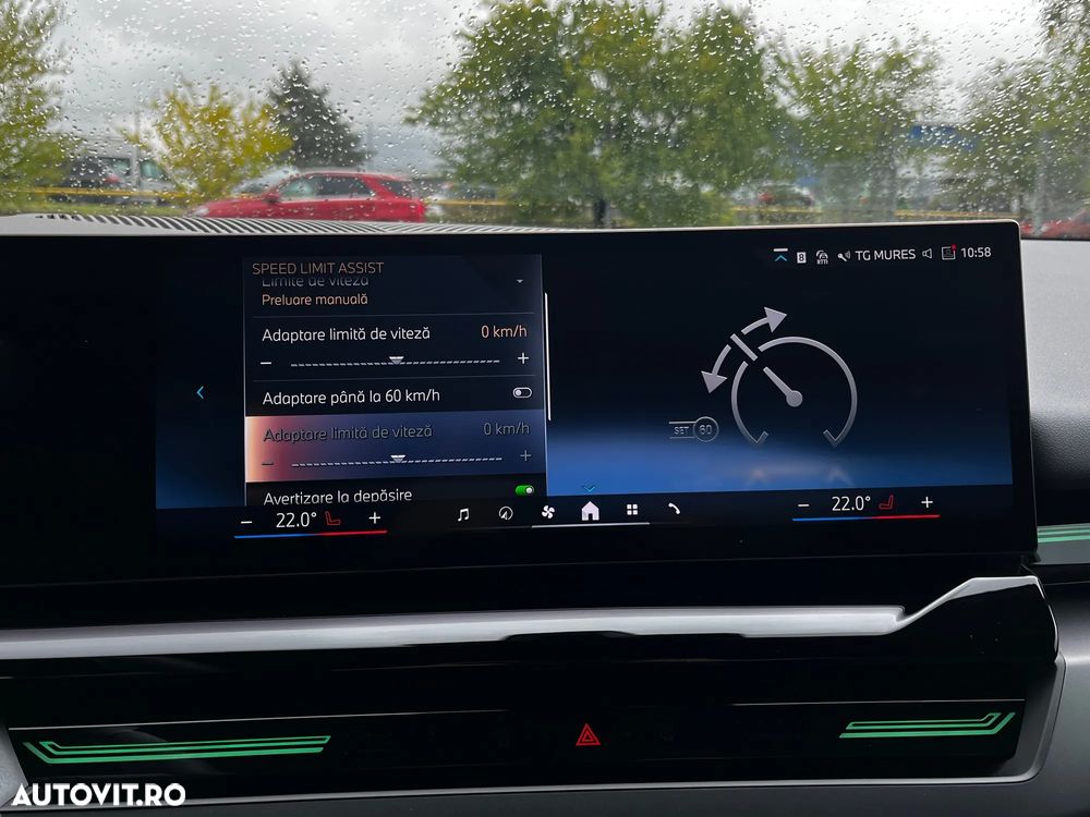 BMW Seria 5 520i AT MHEV - 29