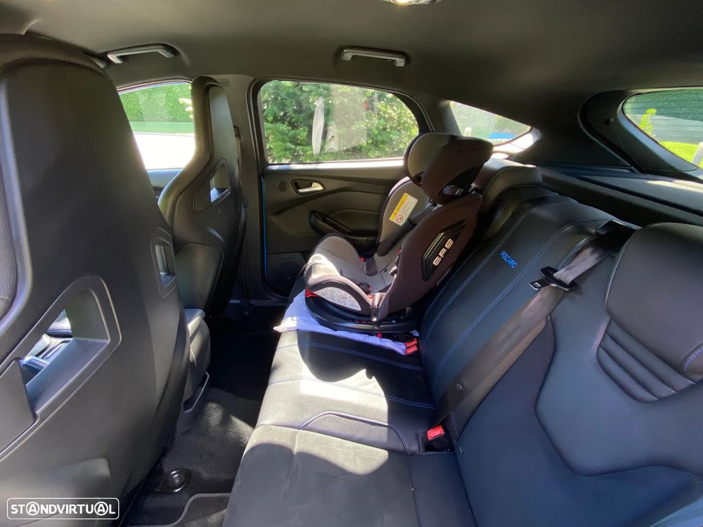 Ford Focus 2.3 EcoBoost RS Pack Performance - 39