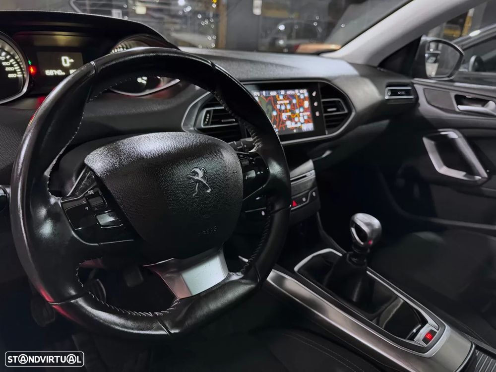 Peugeot 308 1.6 e-HDi Allure J17 - 12