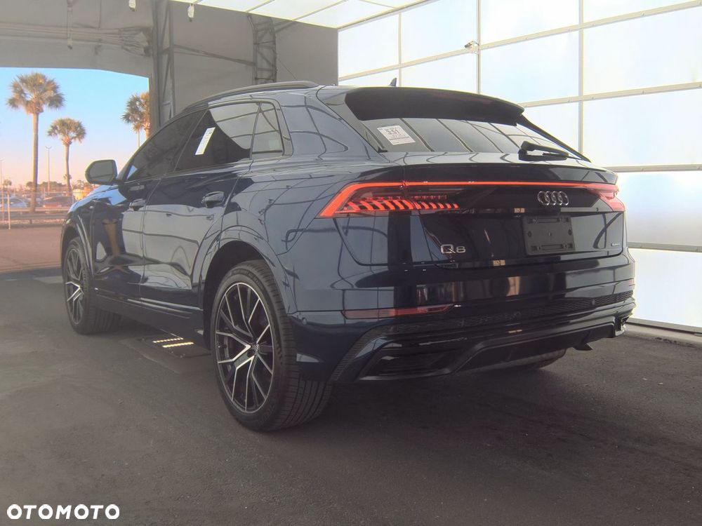 Audi Q8 - 10