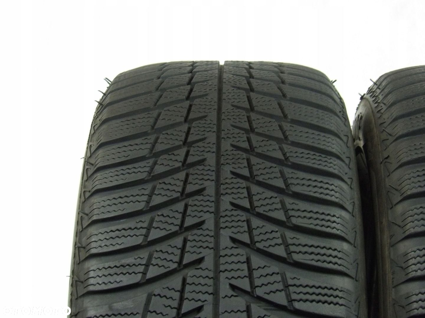 2x opony 215/60R16 BRIDGESTONE BLIZZAK LM001 - 2