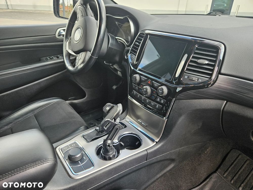 Jeep Grand Cherokee - 8