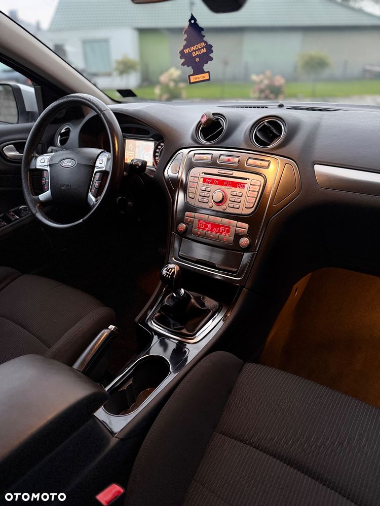 Ford Mondeo 1.8 TDCi Trend - 11