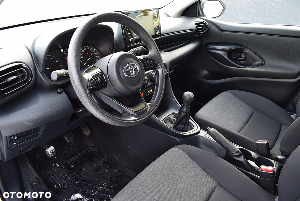 Toyota Yaris - 10