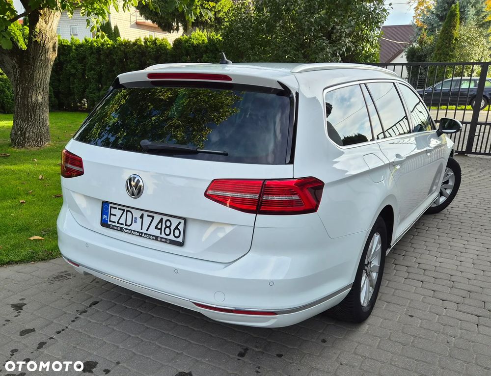 Volkswagen Passat - 22