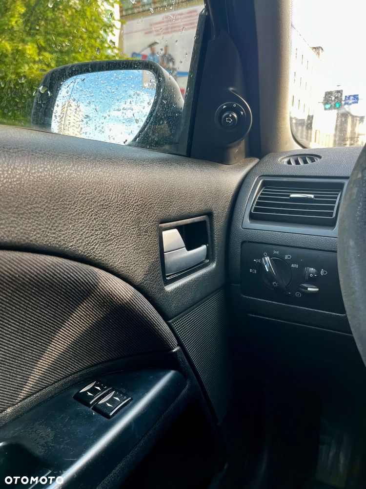 Ford Mondeo 1.8 X - 16