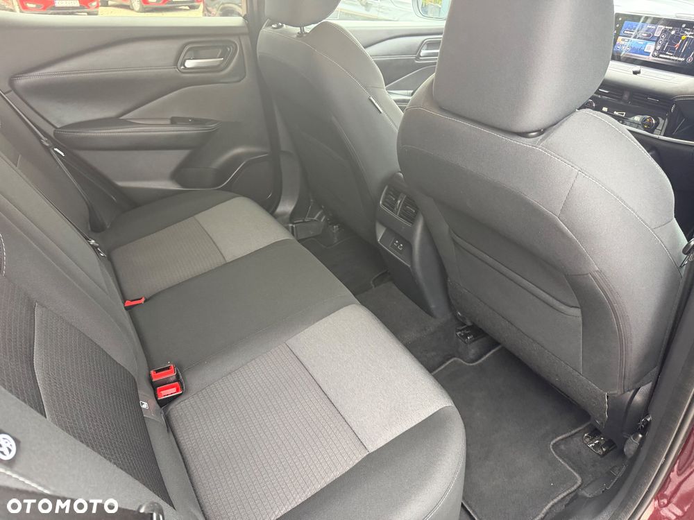 Nissan Qashqai 1.3 DIG-T mHEV N-Connecta - 36