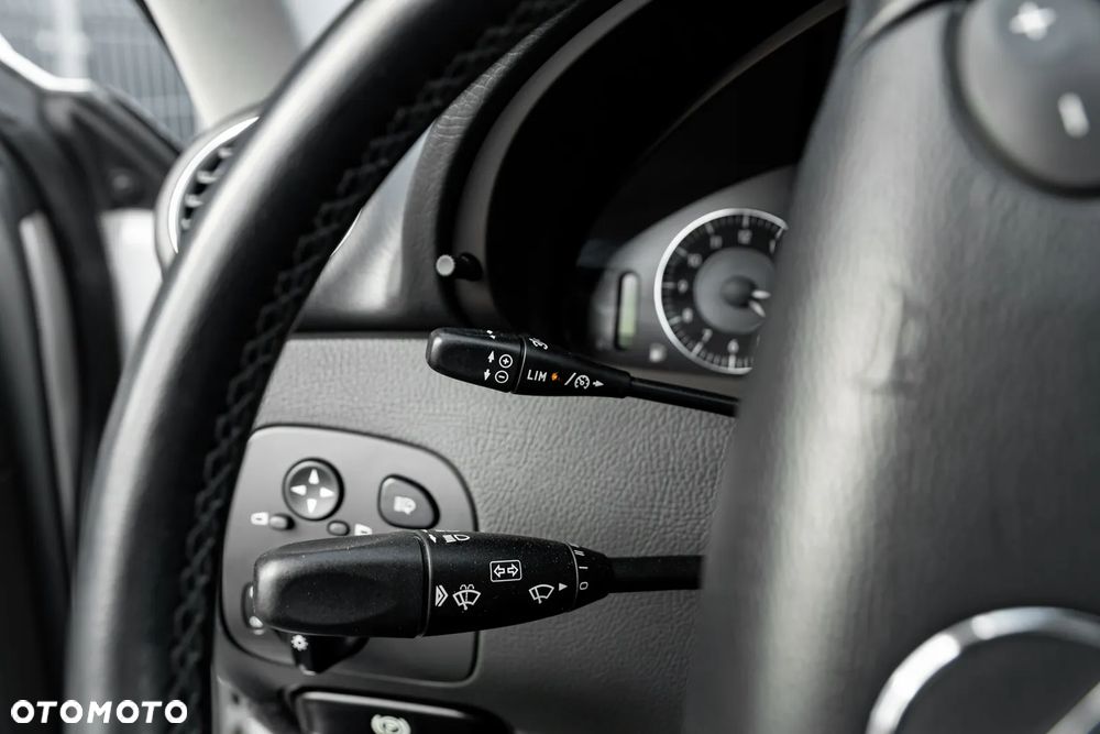Mercedes-Benz CLK 320 Avantgarde - 27