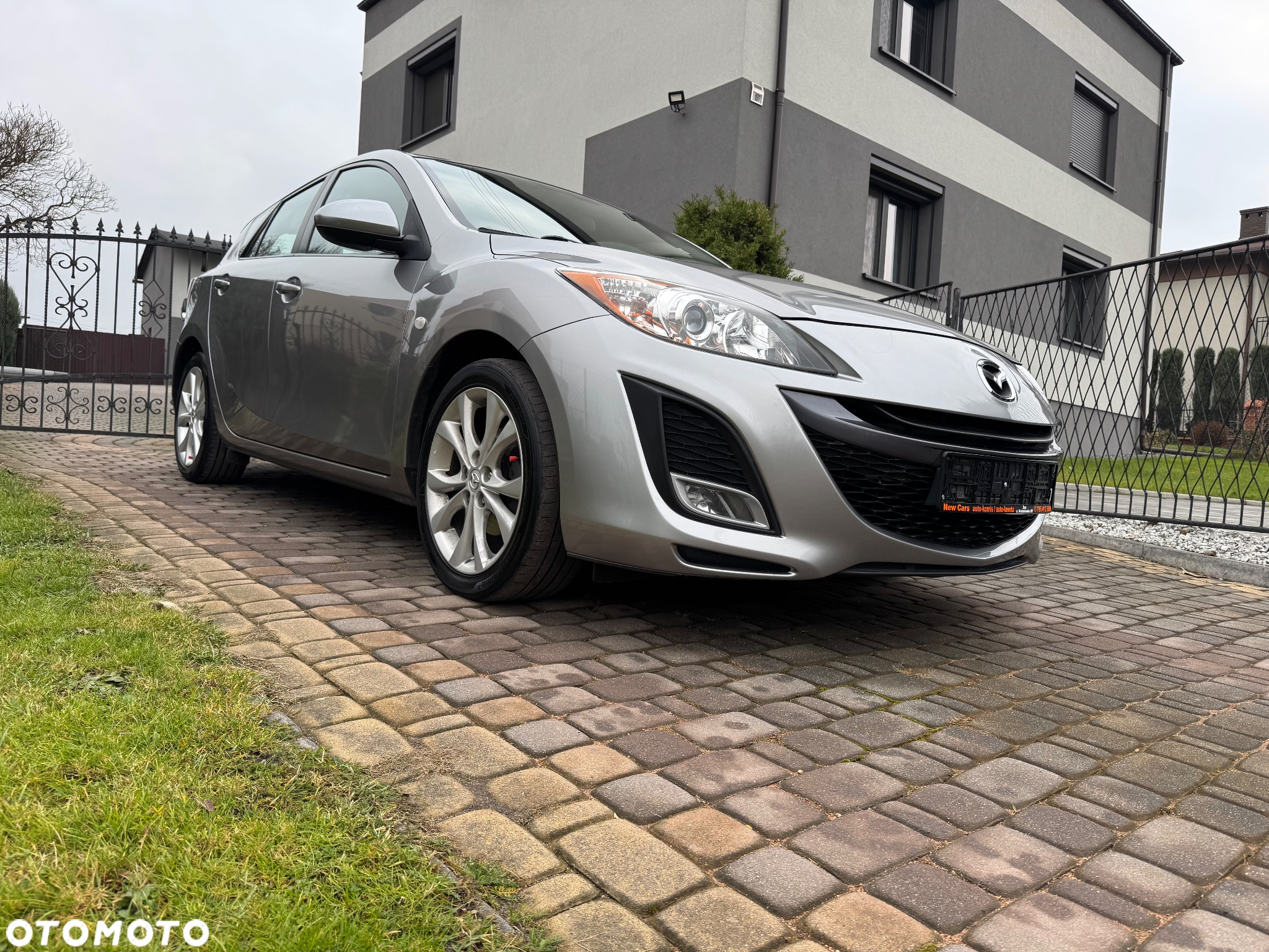 Mazda 3 1.6 Exclusive + - 20