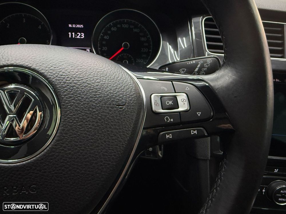 VW Golf 1.6 TDI Confortline DSG - 20