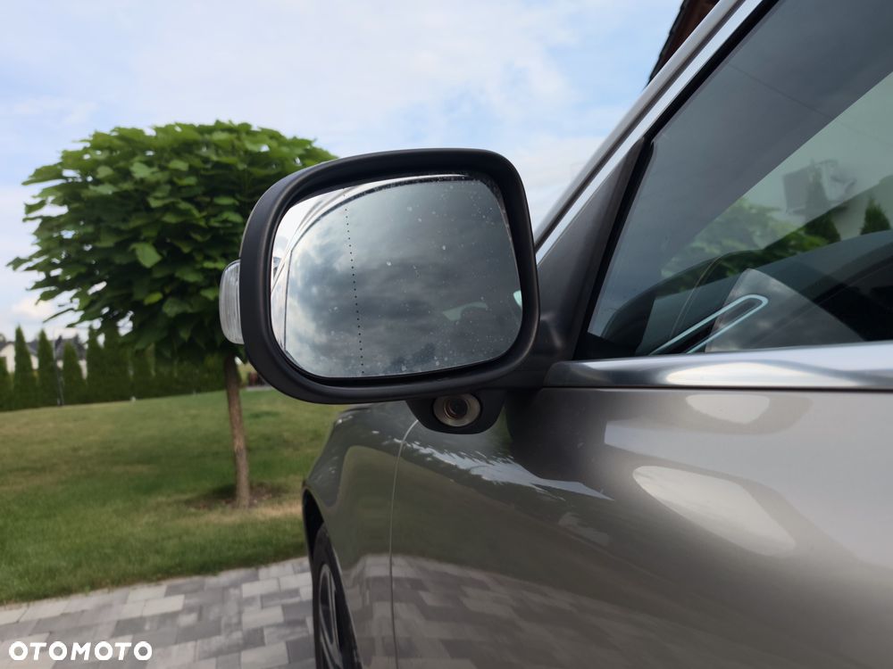 Volvo V70 D5 Summum - 8