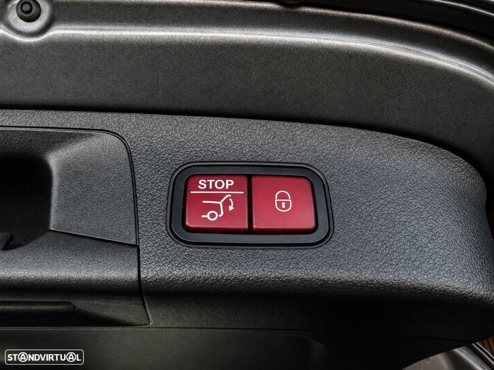 Mercedes-Benz GLA 250 e 8G-DCT Progressive - 48