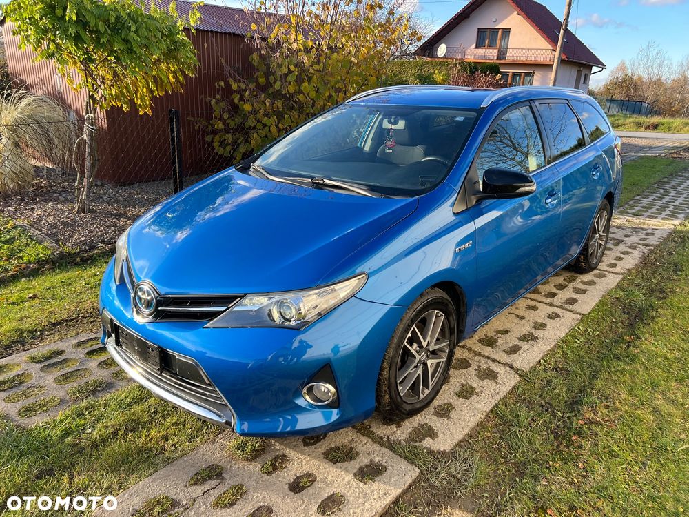 Toyota Auris 1.8 HSD Luna - 1