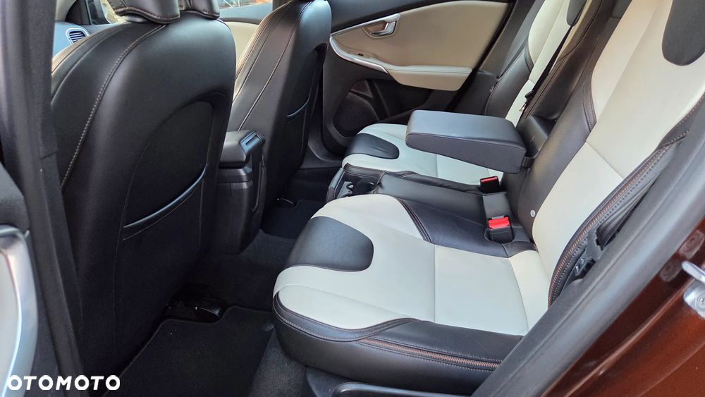 Volvo V40 2017 photo 5