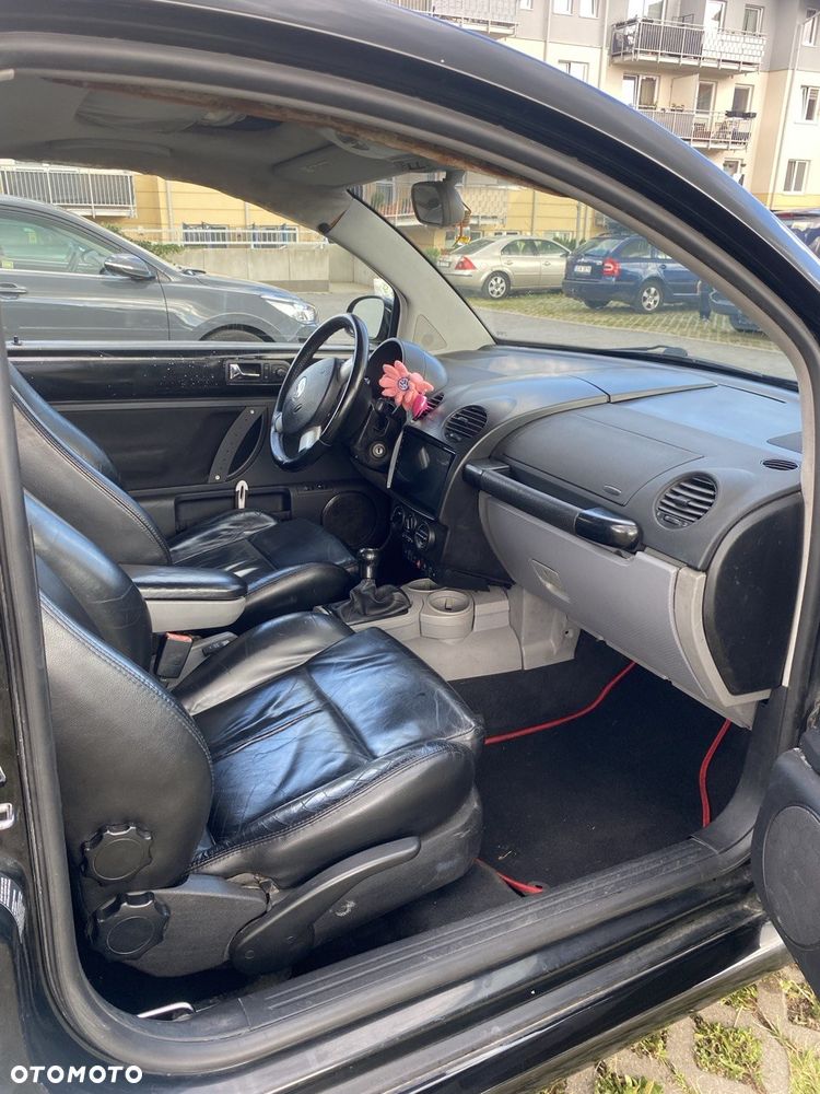Volkswagen New Beetle 1.8T - 11