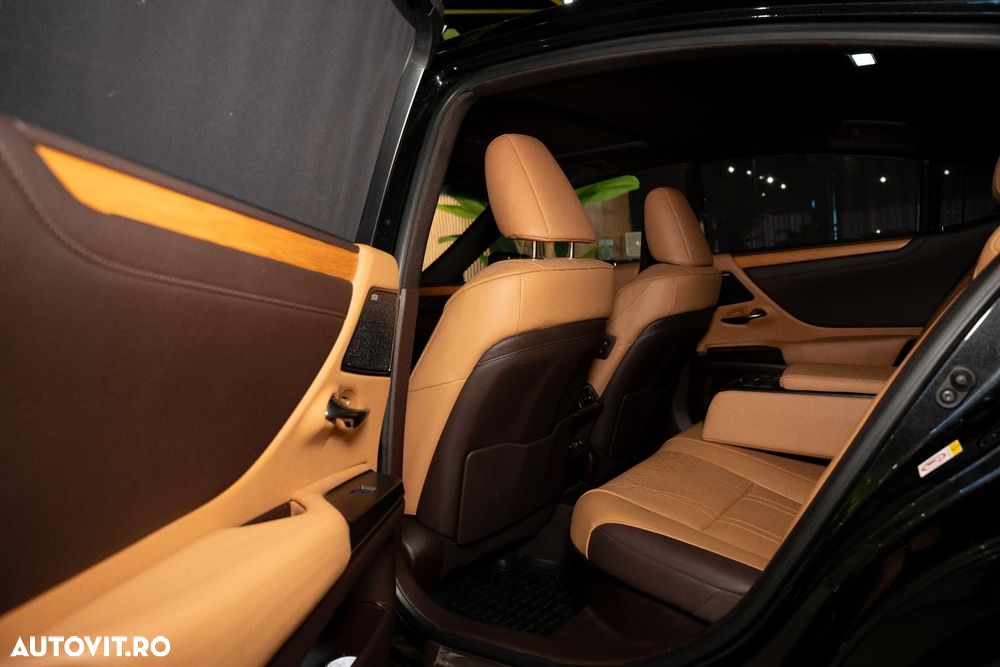 Lexus Seria ES - 26