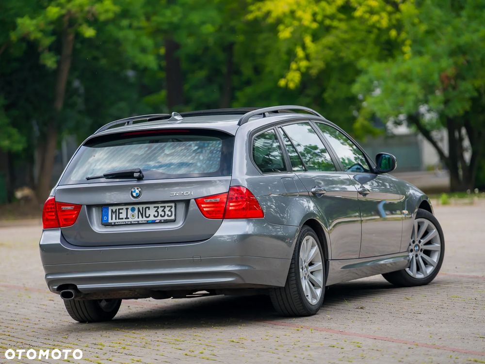 BMW Seria 3 320i Edition Exclusive - 9
