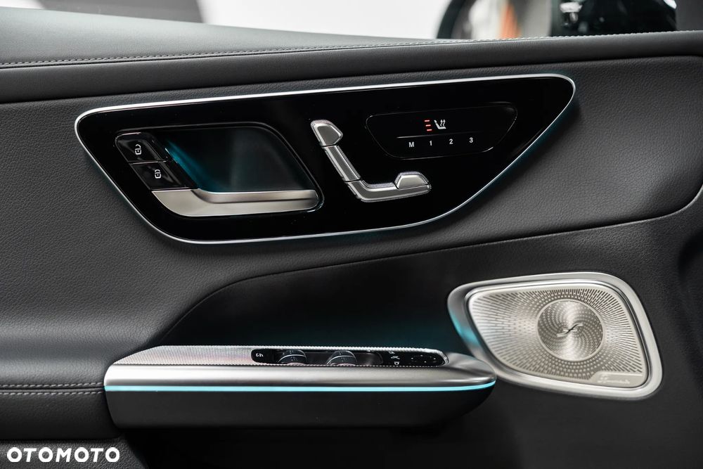 Mercedes-Benz GLC - 30