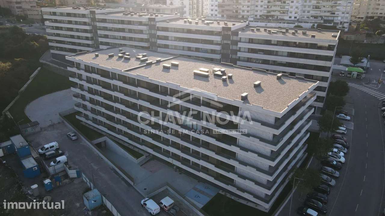 Apartamento T3 c/ 2 Lugares de Garagem em Mafamude (El Corte Inglés) - Grande imagem: 4/35