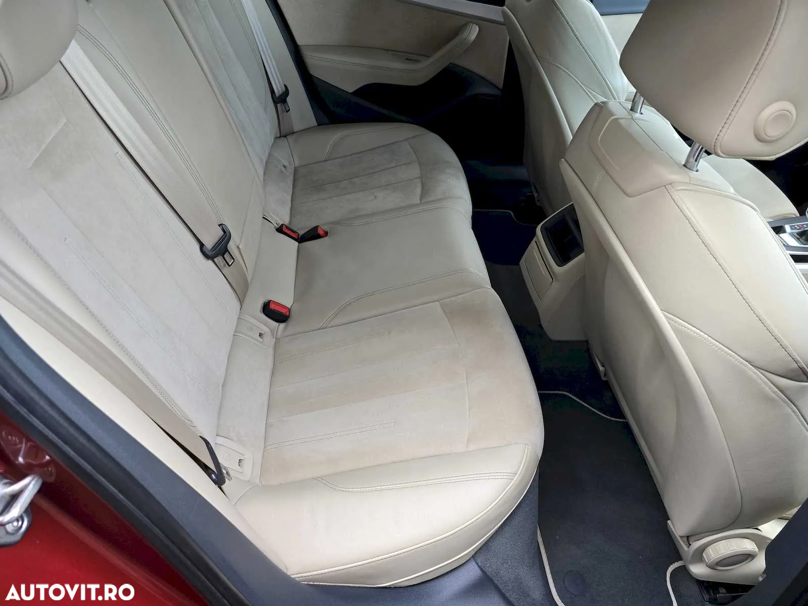 Audi A4 Avant 2.0 TDI S tronic - 25