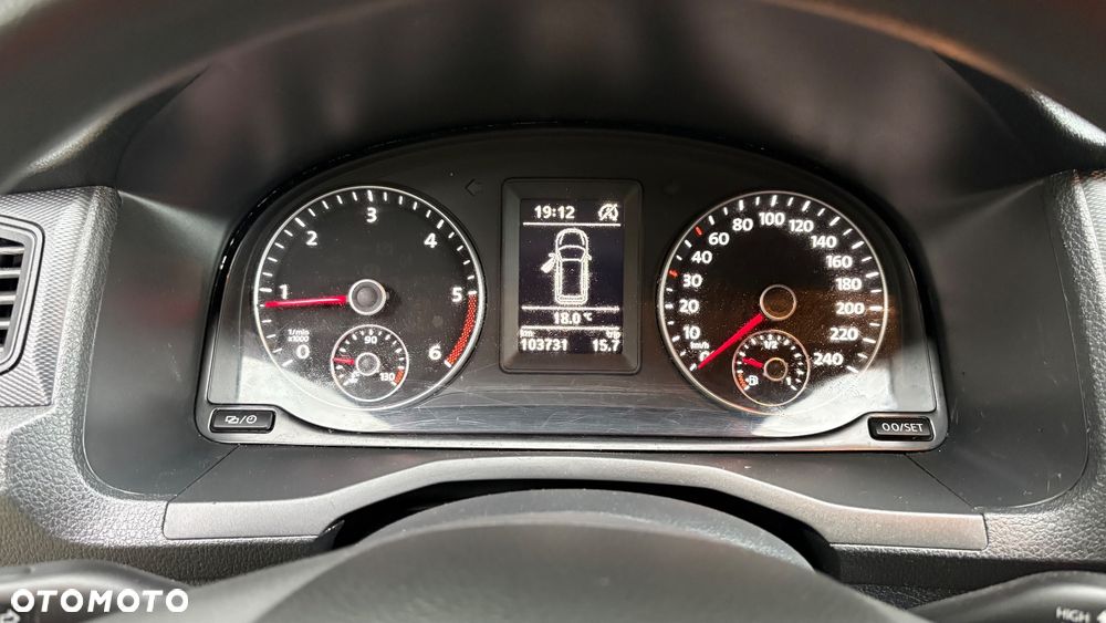 Volkswagen Caddy - 27