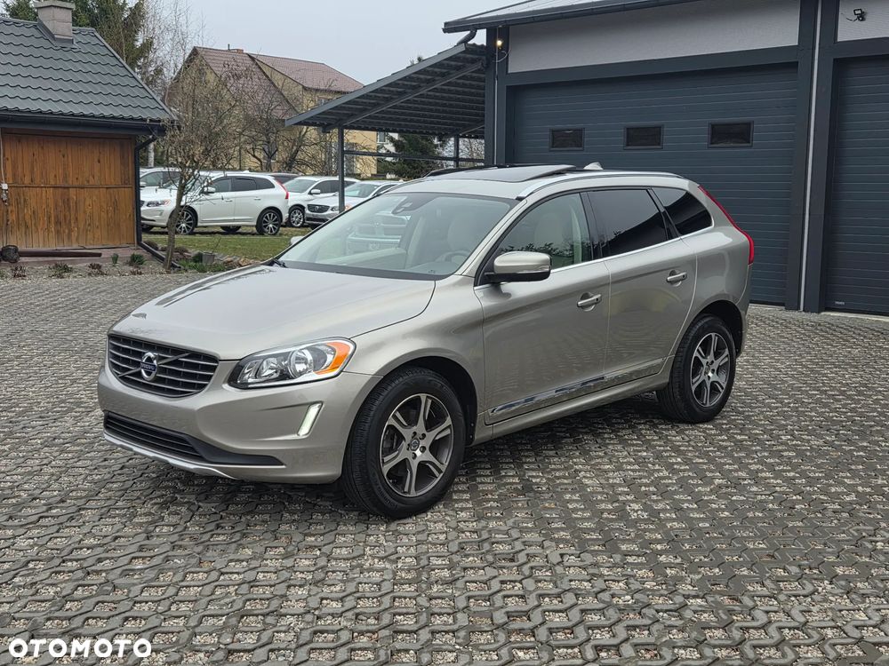 Volvo XC 60 T6 AWD Momentum - 1