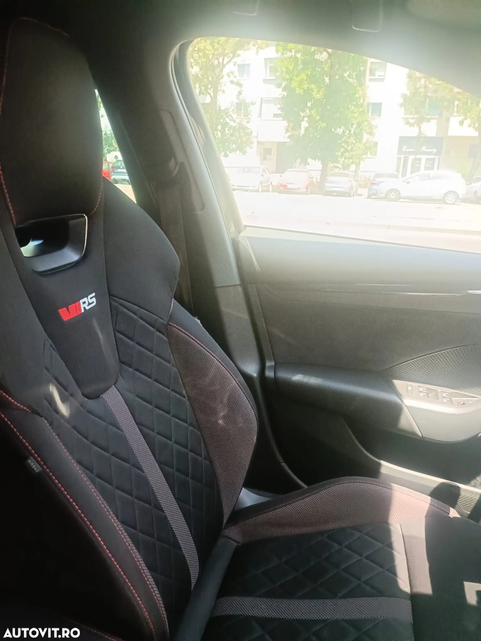 Skoda Octavia 2.0 245 TSI DSG RS - 18
