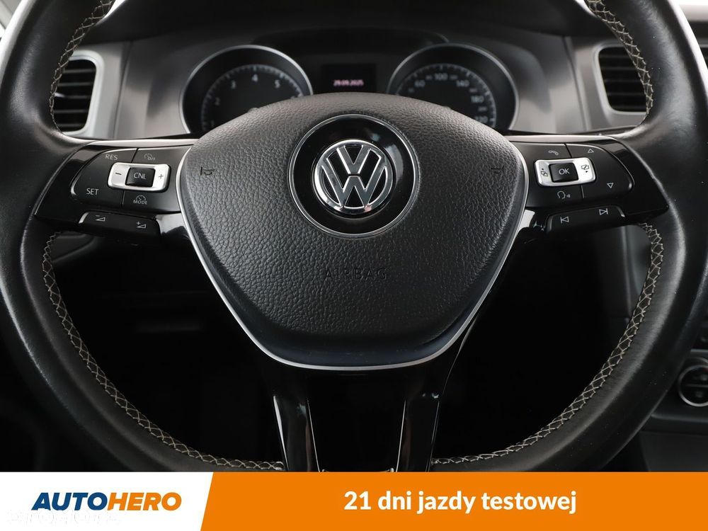 Volkswagen Golf - 18