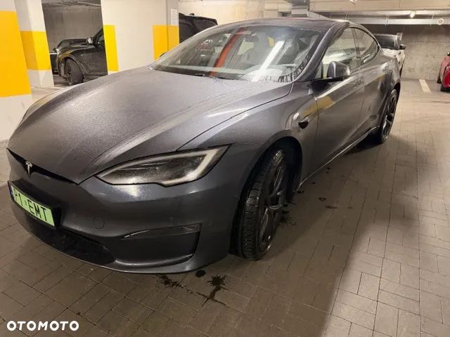Tesla Model S - 5