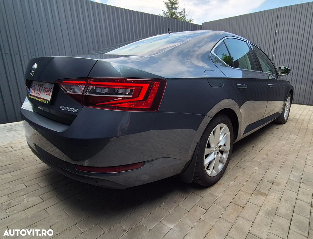 Skoda Superb 2.0 TDI DSG Active - 12