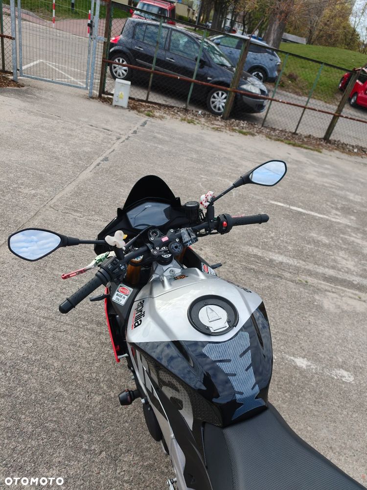 Aprilia Tuono - 9