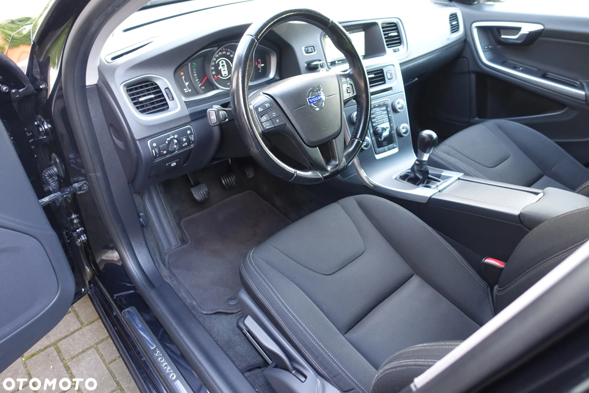 Volvo V60 D2 Edition - 18