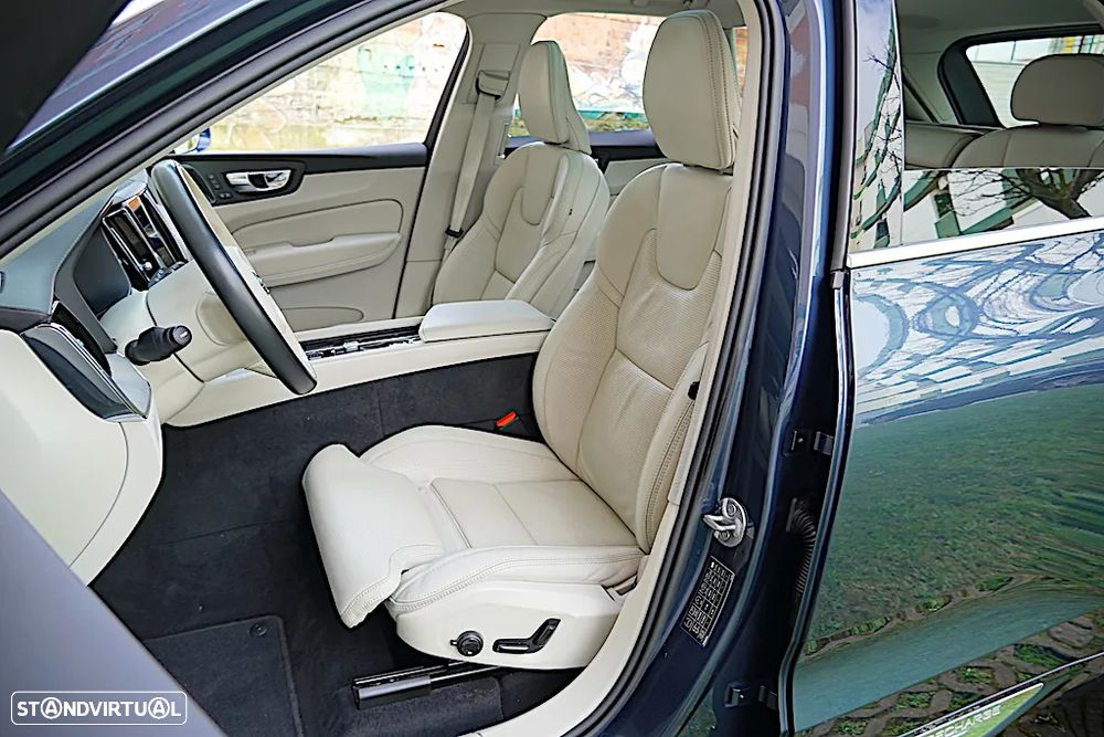 Volvo XC 60 2.0 T8 PHEV Ultimate Bright AWD - 22