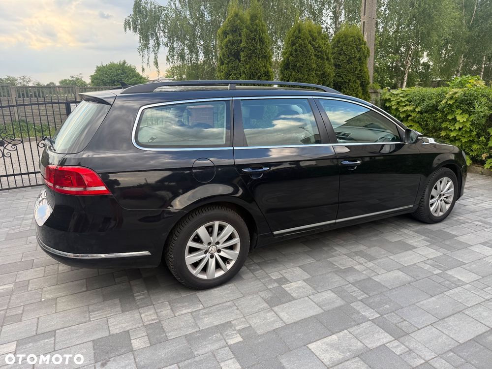 Volkswagen Passat - 11