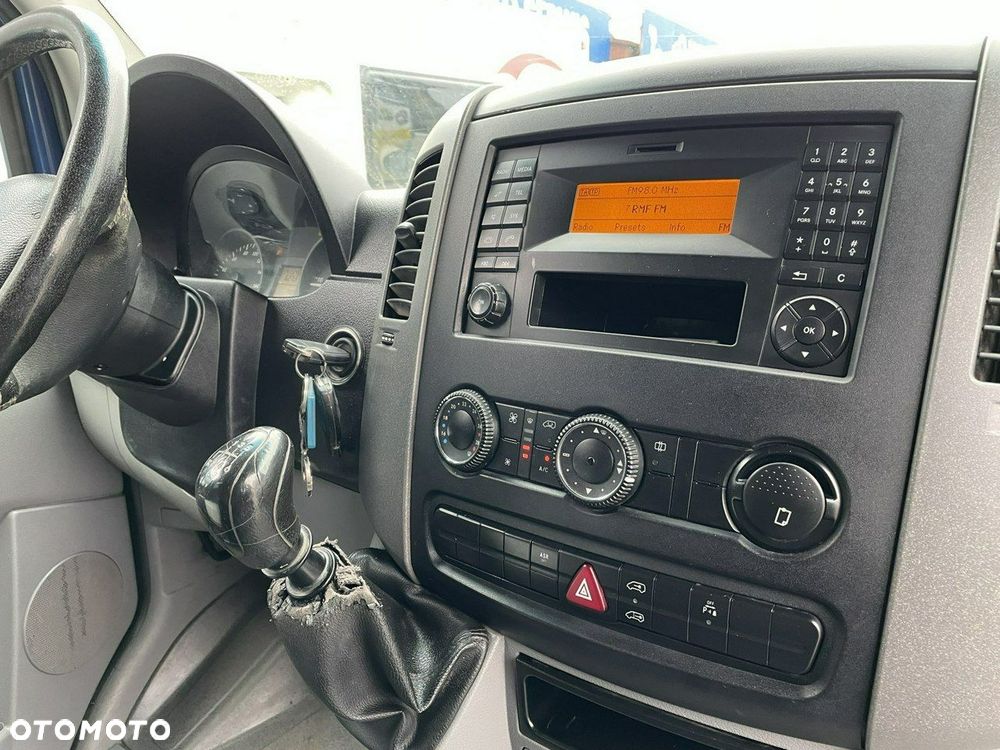 Mercedes-Benz Sprinter - 12
