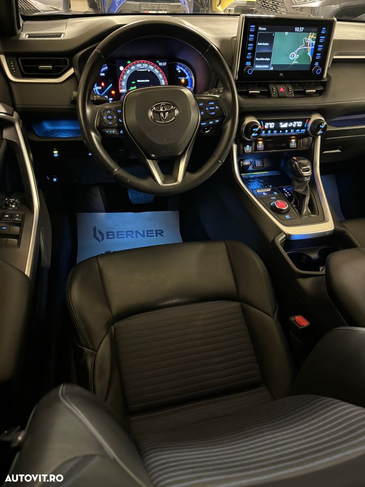 Toyota RAV4 2.5 4x4 Team Deutschland - 12