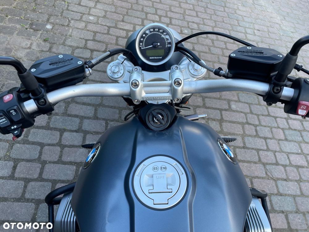 BMW R - 9