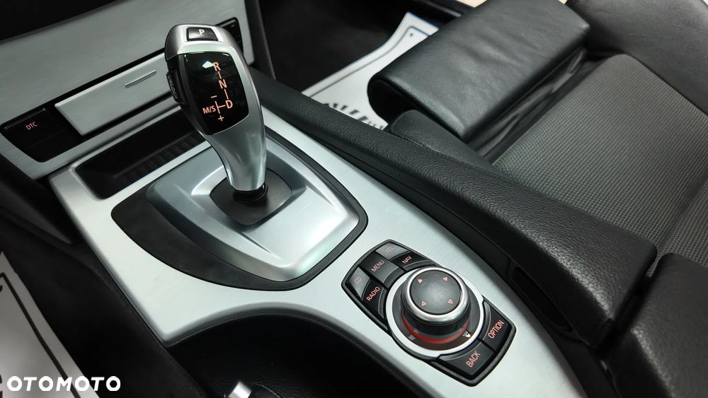 BMW Seria 5 525d xDrive Touring Edition Exclusive - 30