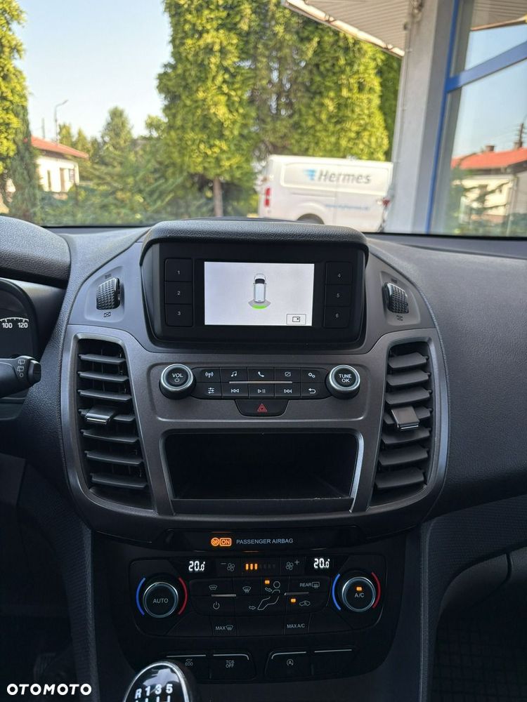 Ford Transit Connect - 18