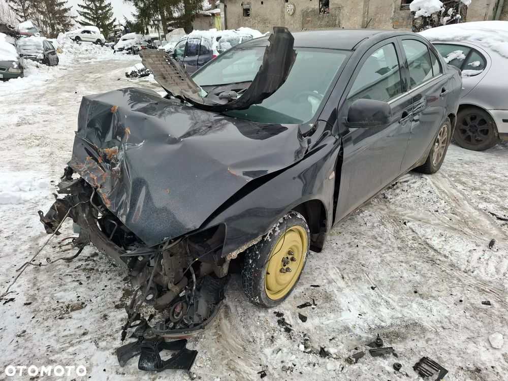 Mitsubishi Lancer - 1